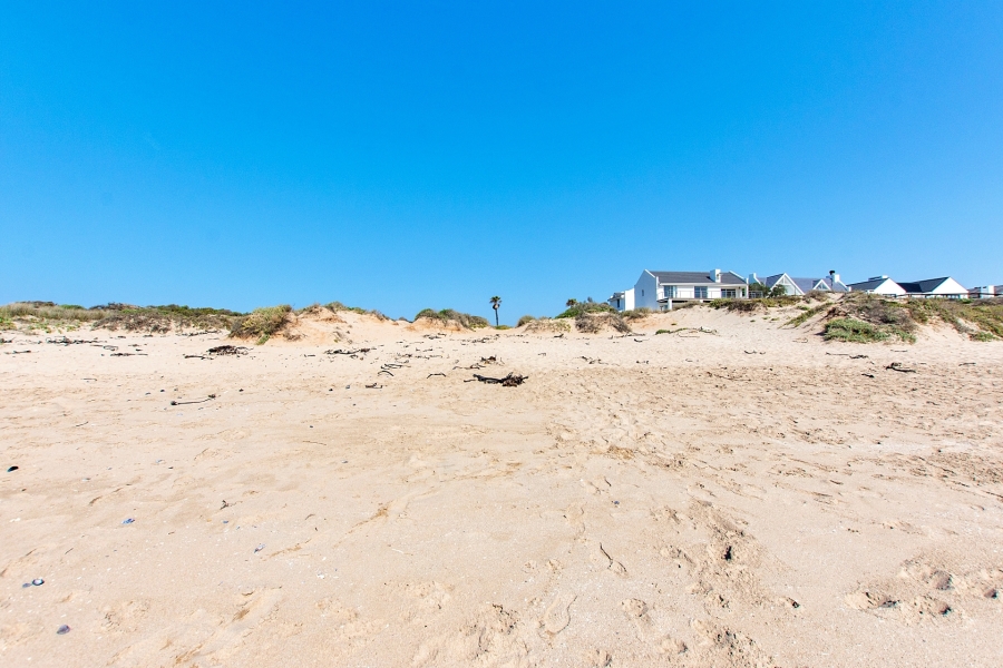 5 Bedroom Property for Sale in Golden Mile Western Cape